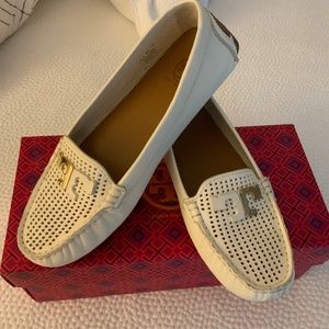 Tori Burch, 7.5, Ivory Drivers